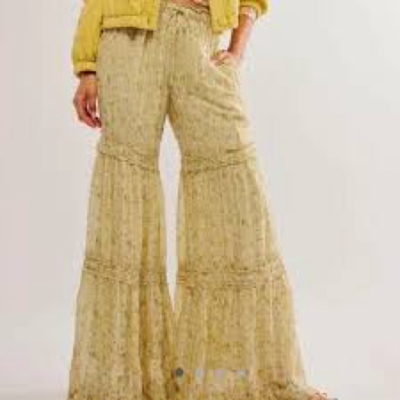 Free People Pants - Free People - Emmaline Tiered Pull-On Pants NWT sold out online